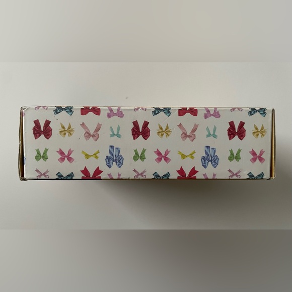 White Digital Camera - Picture 2 of 3